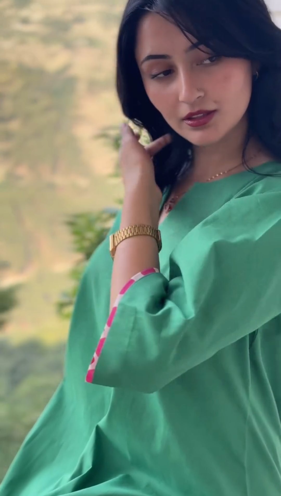 Neelam Zari