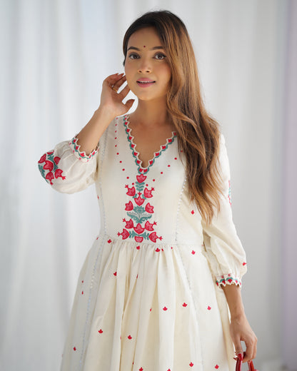 Elegant Ivory Floral Kurta Set