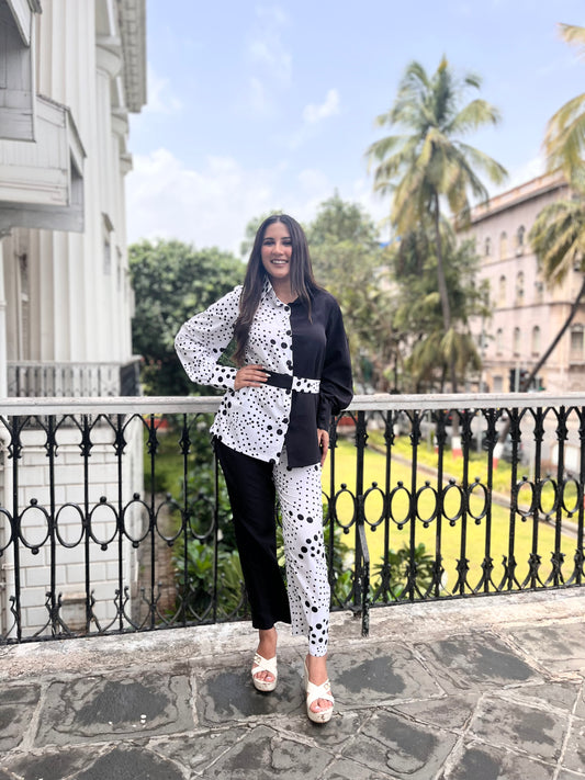 Black and white cord set